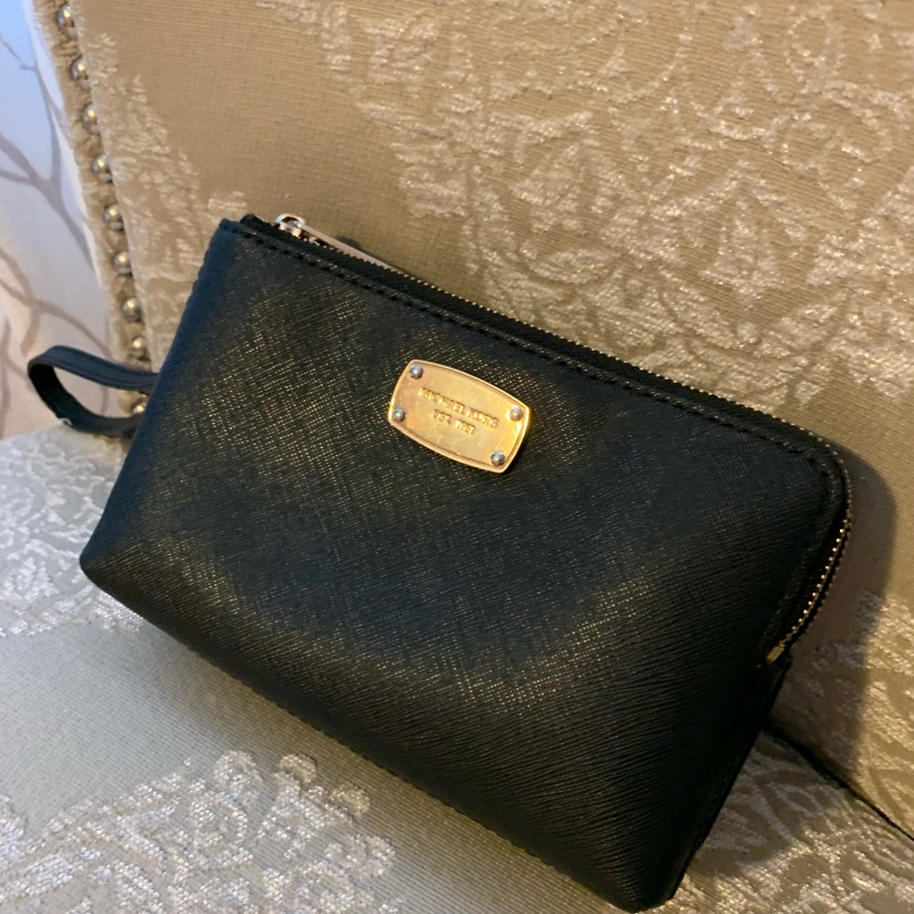 Michael Kors Wristlet